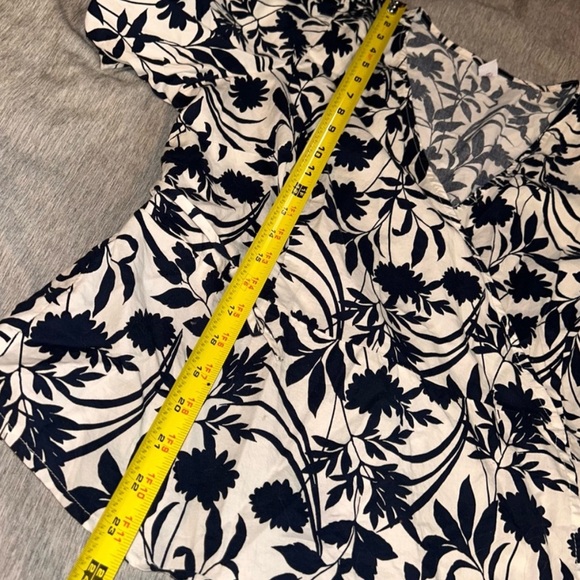 Floral V-Neck Wrap Blouse Top - Black and White - Picture 3 of 8